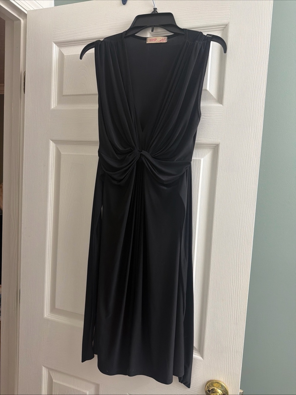 Sleeveless Black Midi Dress with Twist Front